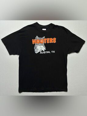 Hooters Austin, Tx. “More Than A Mouthful” Vintage T-shirt Black Size XL